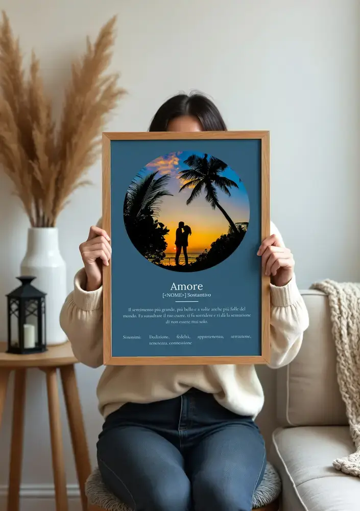 Poster dell’amore con foto al tramonto, in cornice di legno in salotto: regalo personalizzato per il partner