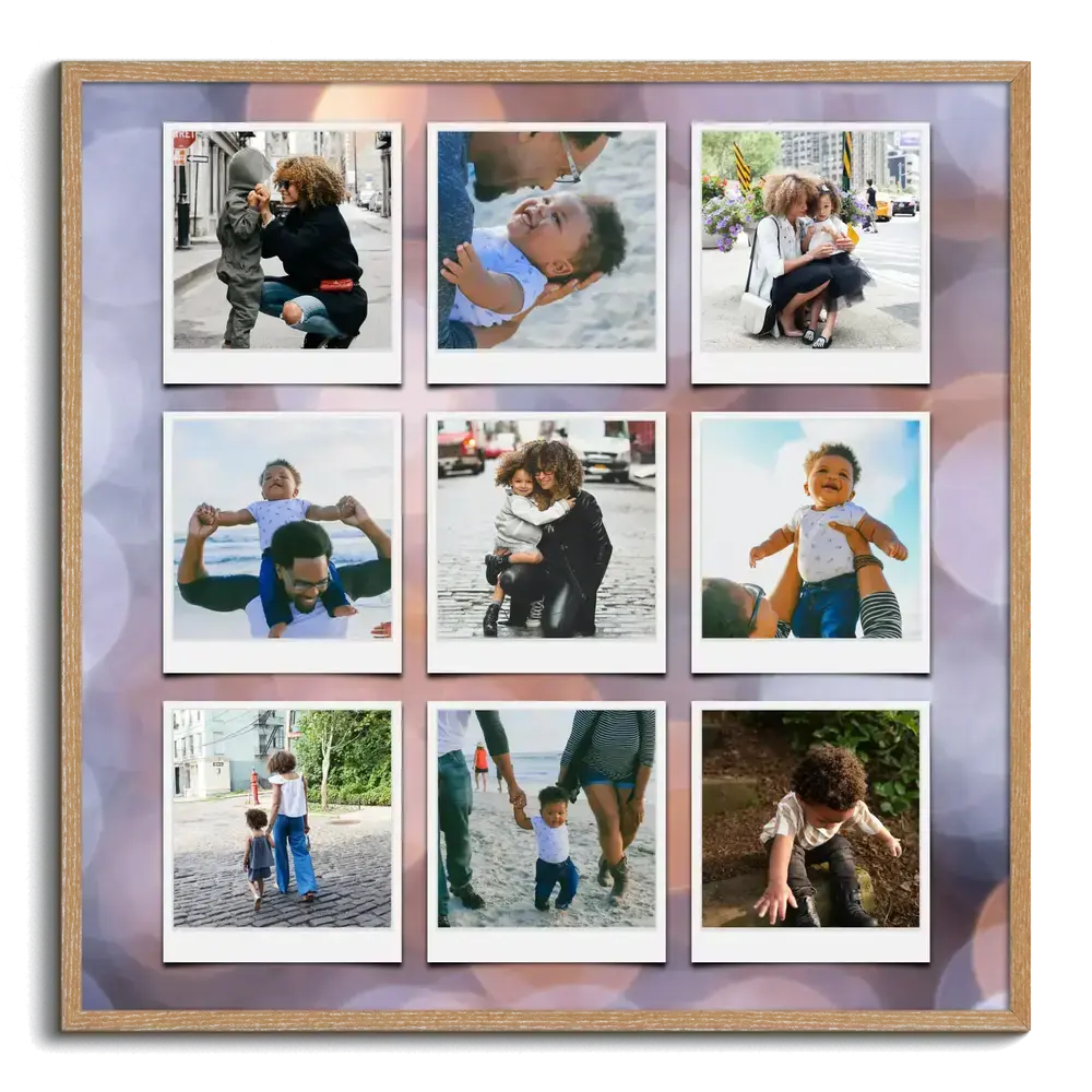 Collage di nove foto di famiglia in stile Polaroid su sfondo bokeh pastello, in cornice di legno naturale