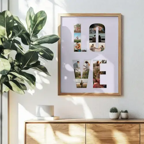 Collage "LOVE" personalizzata con foto su sfondo arancio